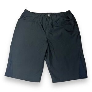 Tail Women’s Side Insert Golf Shorts Black Size 8